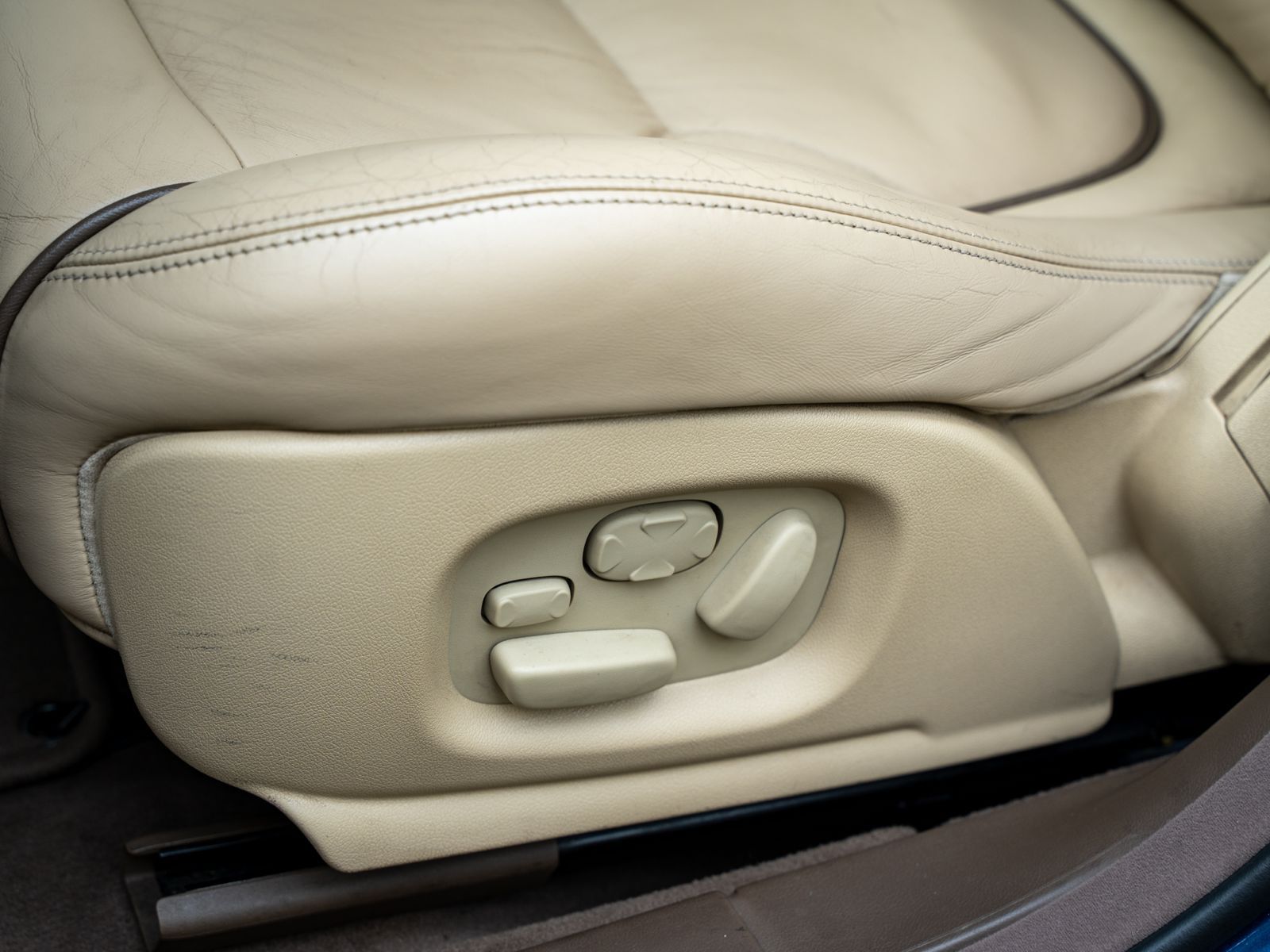 Jaguar XJ stoelbedieningen