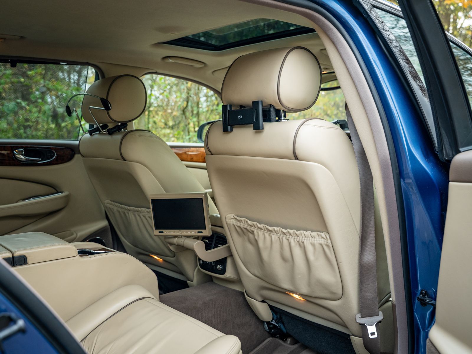 Jaguar XJ achterbank close-up